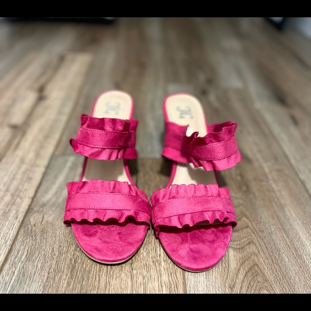 Journey Collection Hot Pink/Fuscia heels